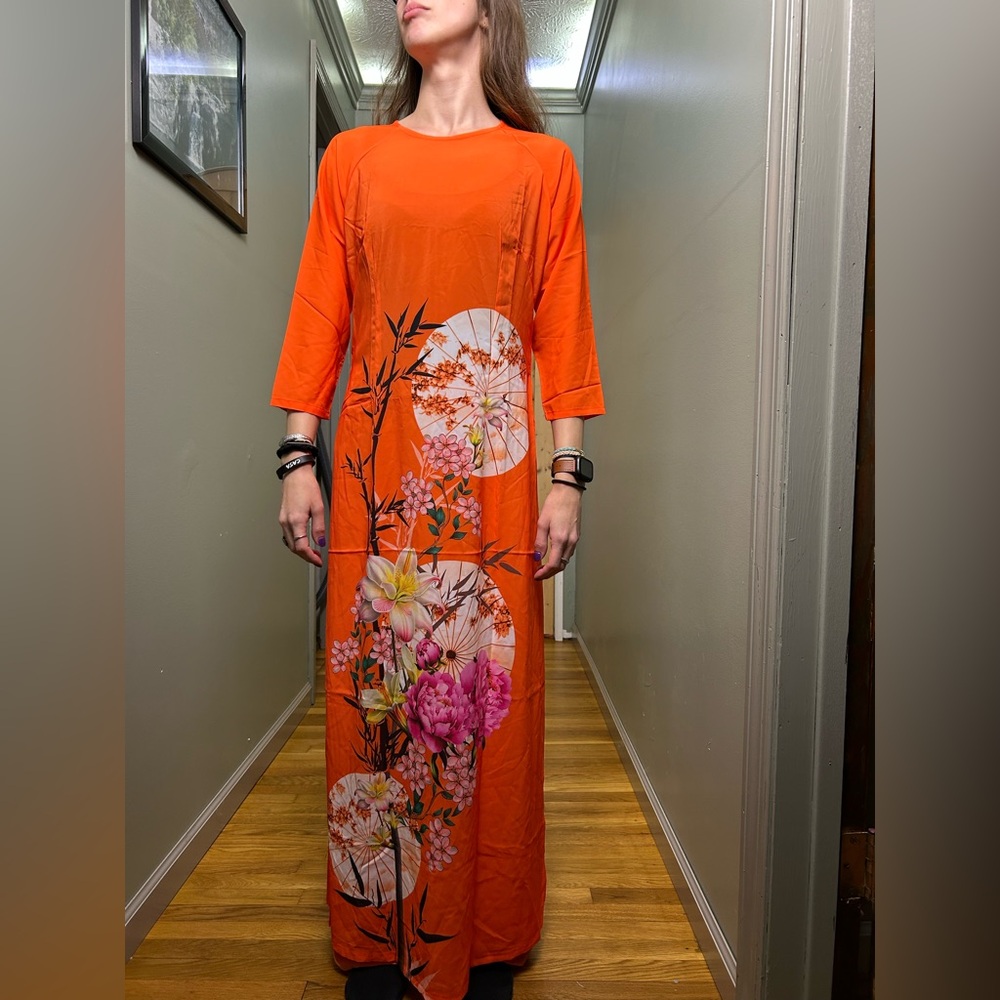 Traditional Vietnamese Women's Ao Dai with Pants